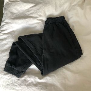Brandy Melville Rosa sweatpants